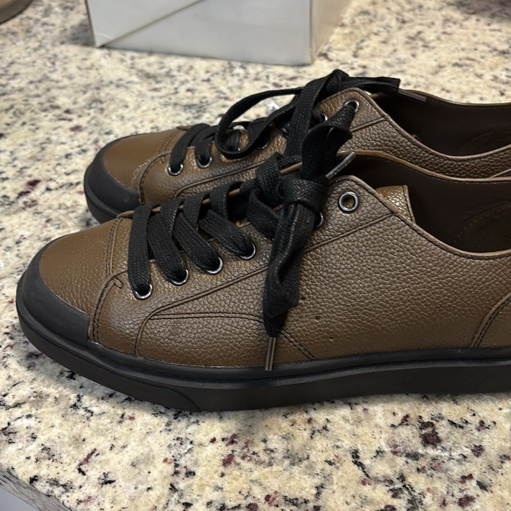 COACH  new Brown Leather Sneakers with Black Laces - Picture 2 of 4